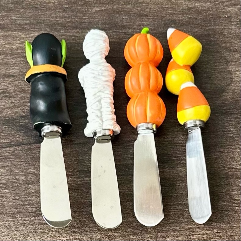 Pier 1 Halloween Canapé Cheese Knife Set - Vampire, Candy Corn, Pumpkins & Mummy - Picture 6 of 9
